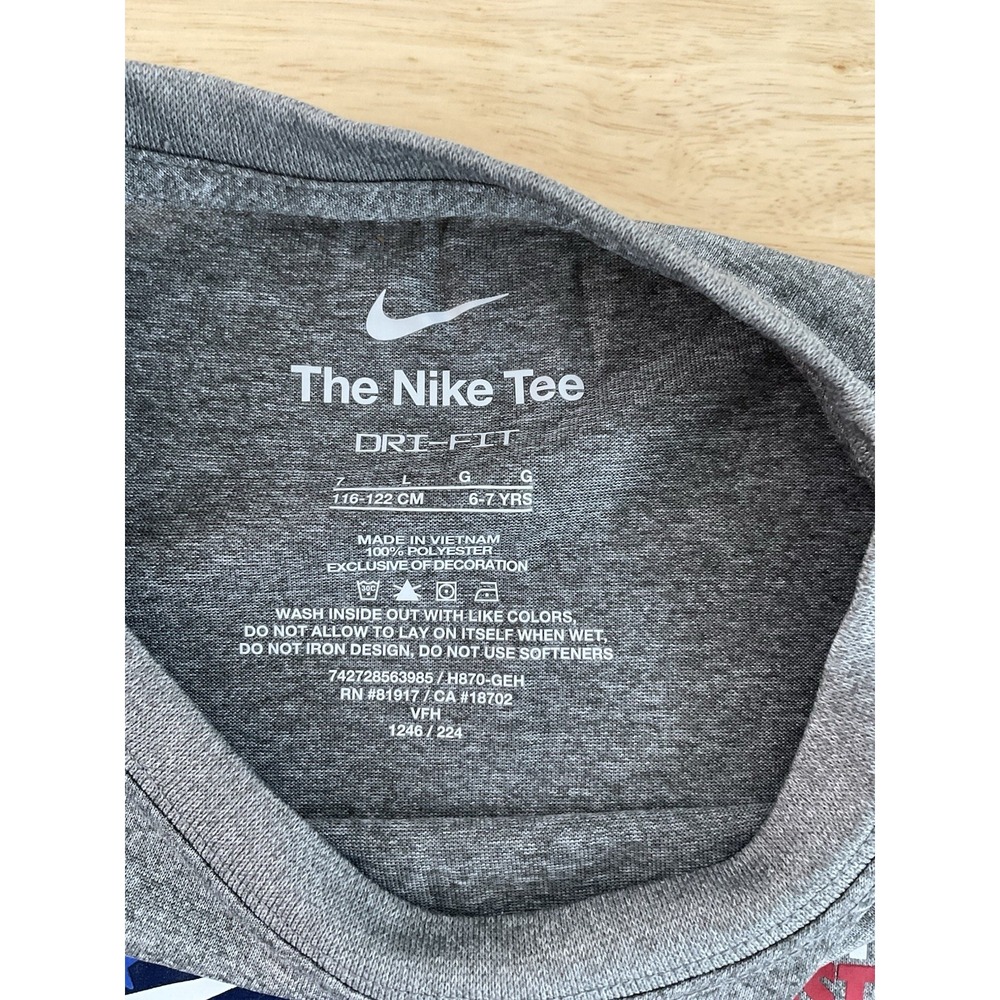 The‎ Nike Tee Dri Fit Boys Size L Gray Sleeveless Tank Top 'Just Do It' - Picture 2 of 3